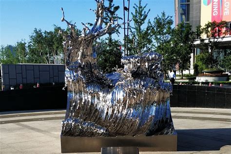 西安不锈钢金属广场雕塑