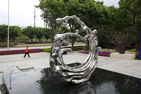 贵州不锈钢雕塑在线咨询