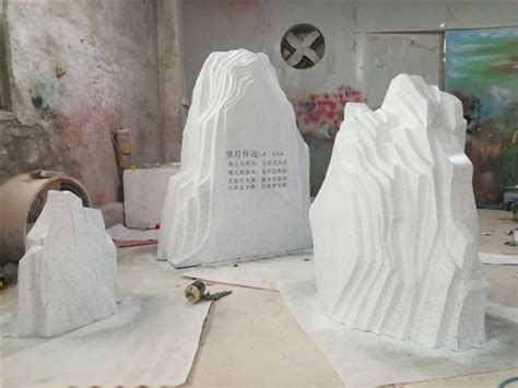 贵州玻璃钢假山雕塑厂家