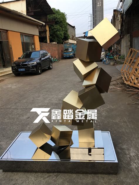 贺州几何不锈钢雕塑