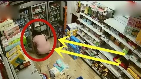 超市偷东西当场被抓视频