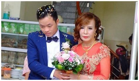 越南46岁大妈与小伙结婚
