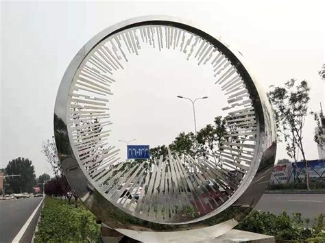 辉县不锈钢圆环雕塑