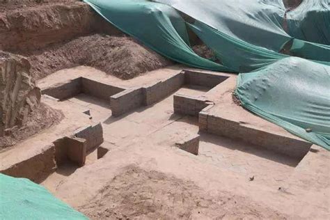 郑州挖出千年汉代160座古墓