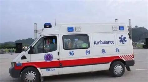 郑州救护车重病转院图片