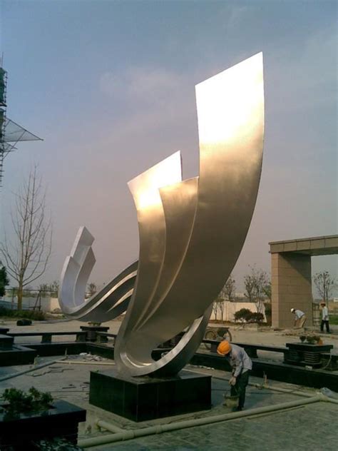 郑州附近不锈钢市政广场雕塑报价