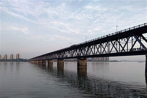 钱塘江大桥由谁主持设计