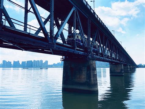 钱塘江大桥谁设计的哪年建设
