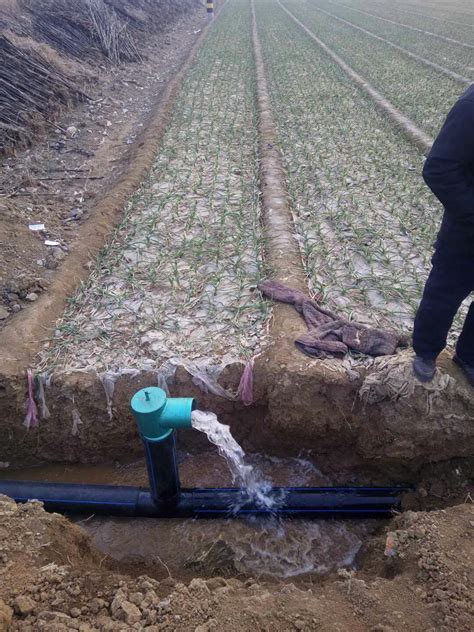 长沙农田灌溉出水口图片