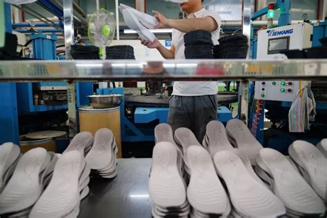 鞋厂工资上万的工作