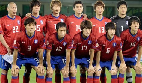 韩国总统奖励足球队