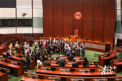 香港特区第六届议会选举结束