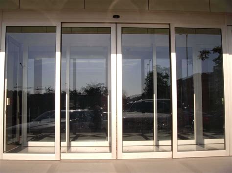 鹤壁钢化玻璃门窗安装