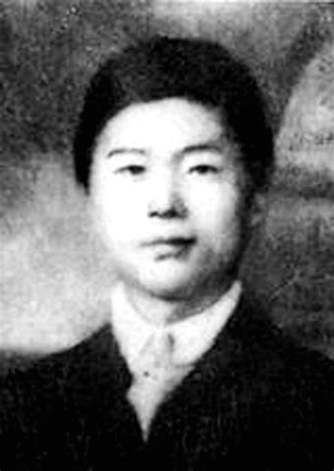 1921中的李启汉是谁演的