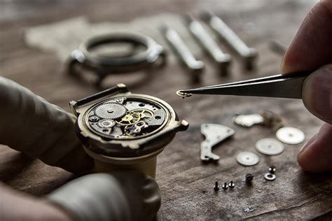 how to repair a watch