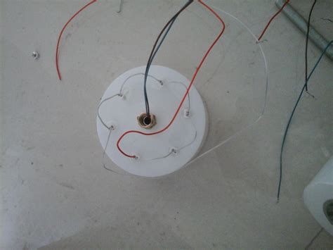 led灯带多根能并联接线吗